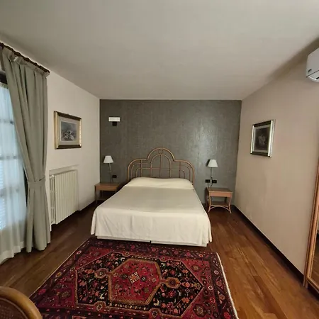 Del Boscogrande 3* Montegrosso dʼAsti