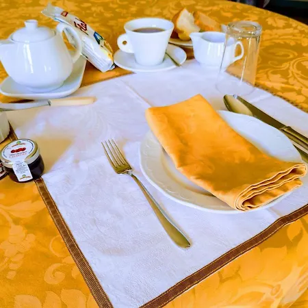 Hotell Del Boscogrande Montegrosso dʼAsti