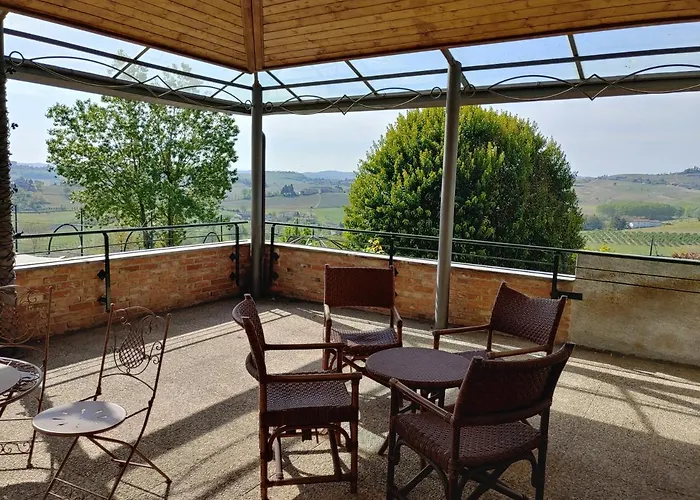 Del Boscogrande Hotell Montegrosso dʼAsti
